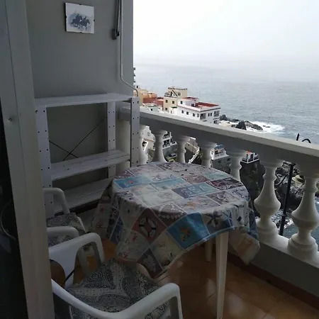 Chica, 1 Bedroom Flat With Sea View Apartment