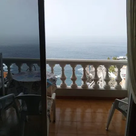 Chica, 1 Bedroom Flat With Sea View Apartment *